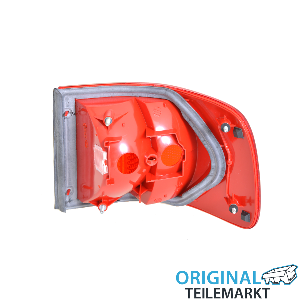 Schlussleuchte links mit Blink-, Brems- und Schlusslicht, Rückstrahler aussen 4A5945217A