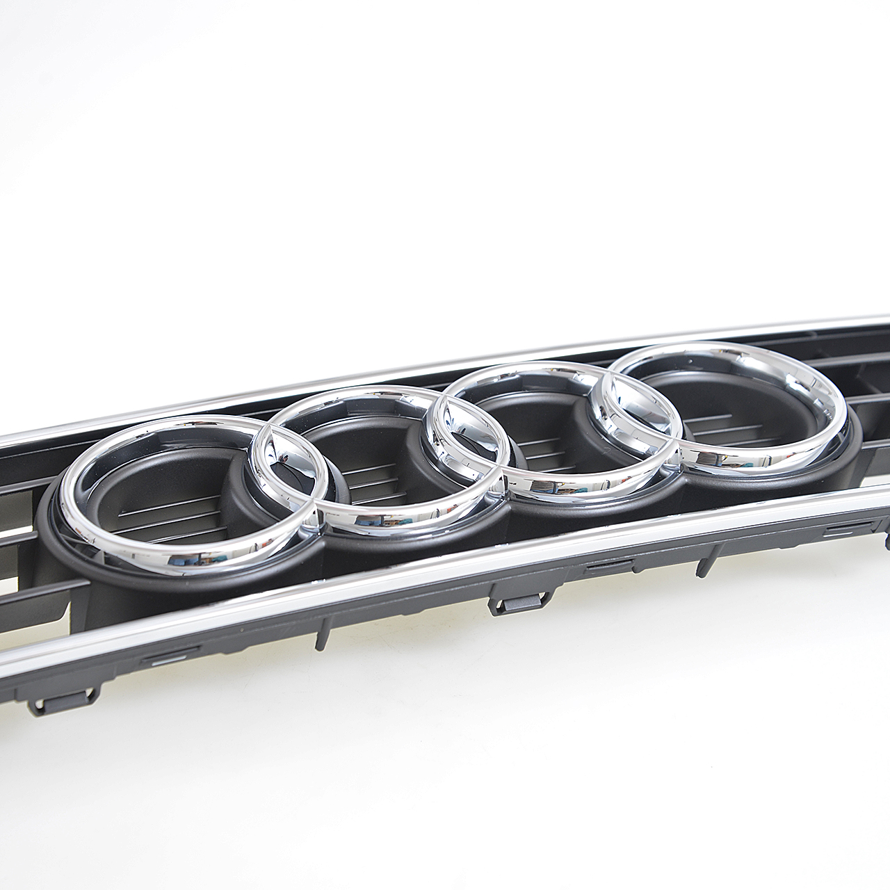 Kühlergrill satinschwarz 8L0 807 667  3FZ