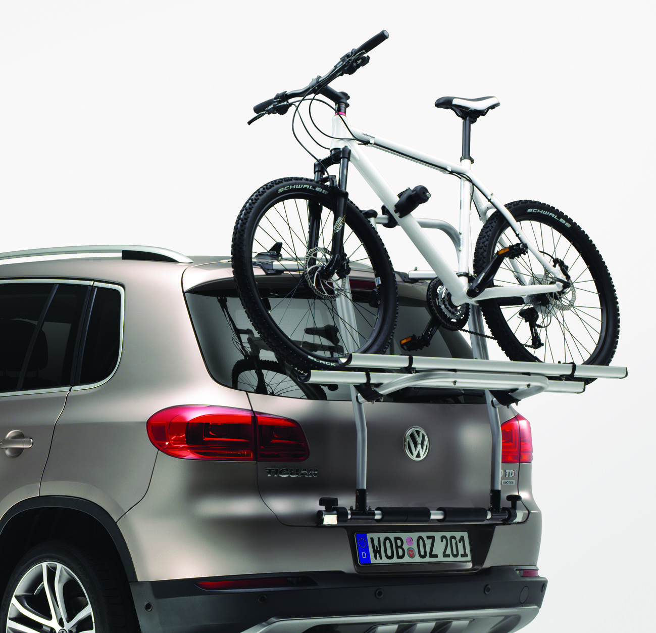 RS8958_5N0071104-hpr VW Tiguan Fahrradträger für die Heckklappe